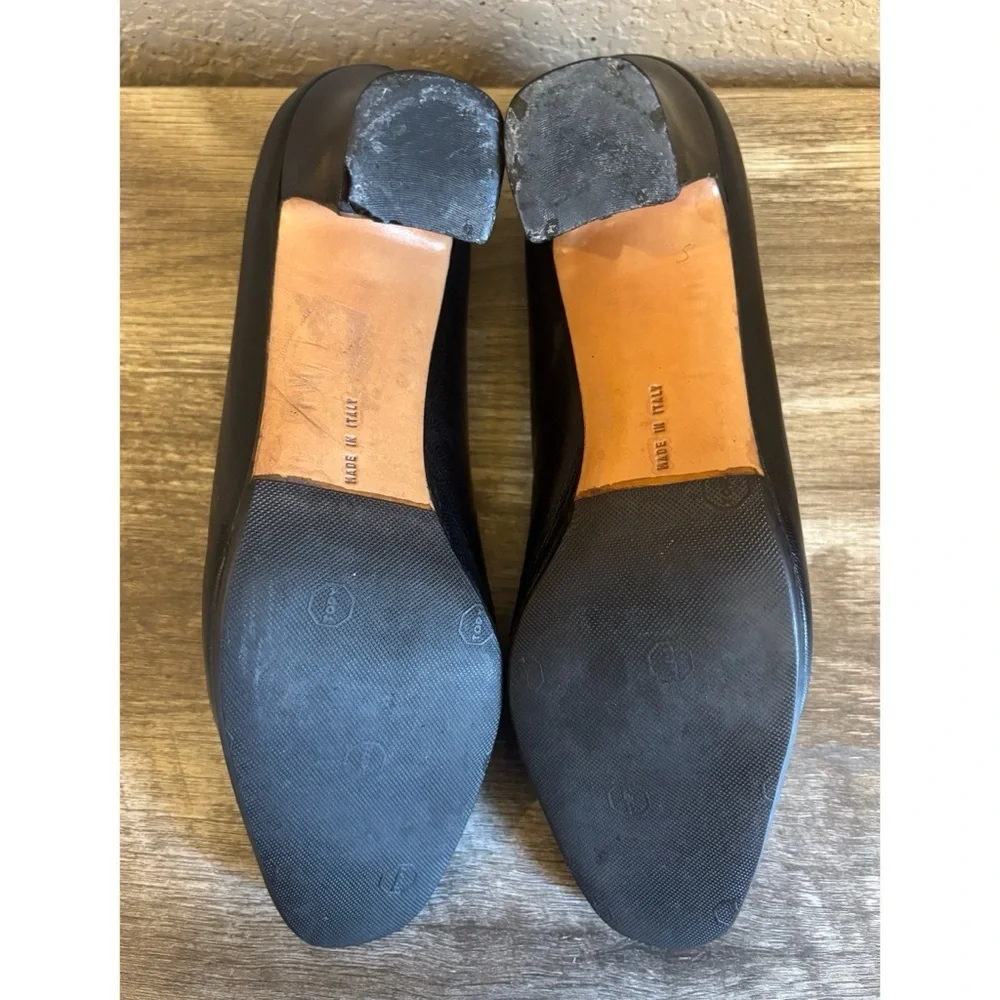 Salvatore Ferragamo Black Leather Pumps Size 7.5 B